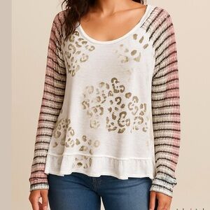 T Party White Pink Green Rainbow Fishnet Art Dye Animal Knit Slouchy Top Size S